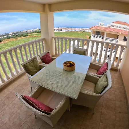Апартаменты 3m Spacious Apt With Pool And Sea Views, Kapparis *